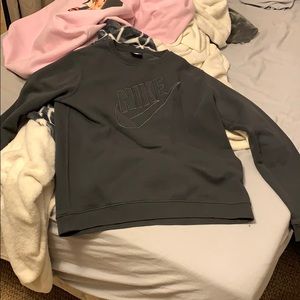 nike crewneck